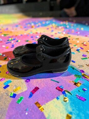 CAPEZIO Girls Black Patent Leather Dance Shoes